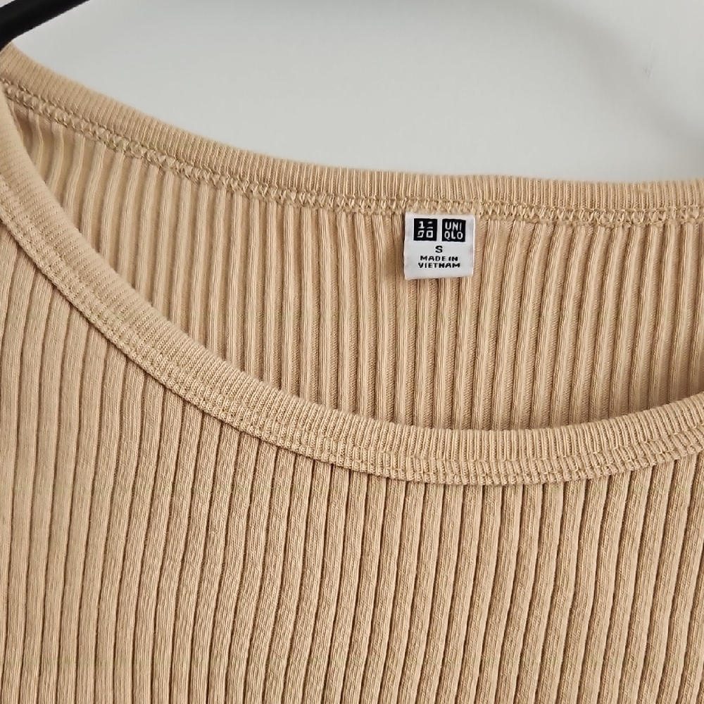 Beige Ribbed Crop Top - Picture 2 of 4